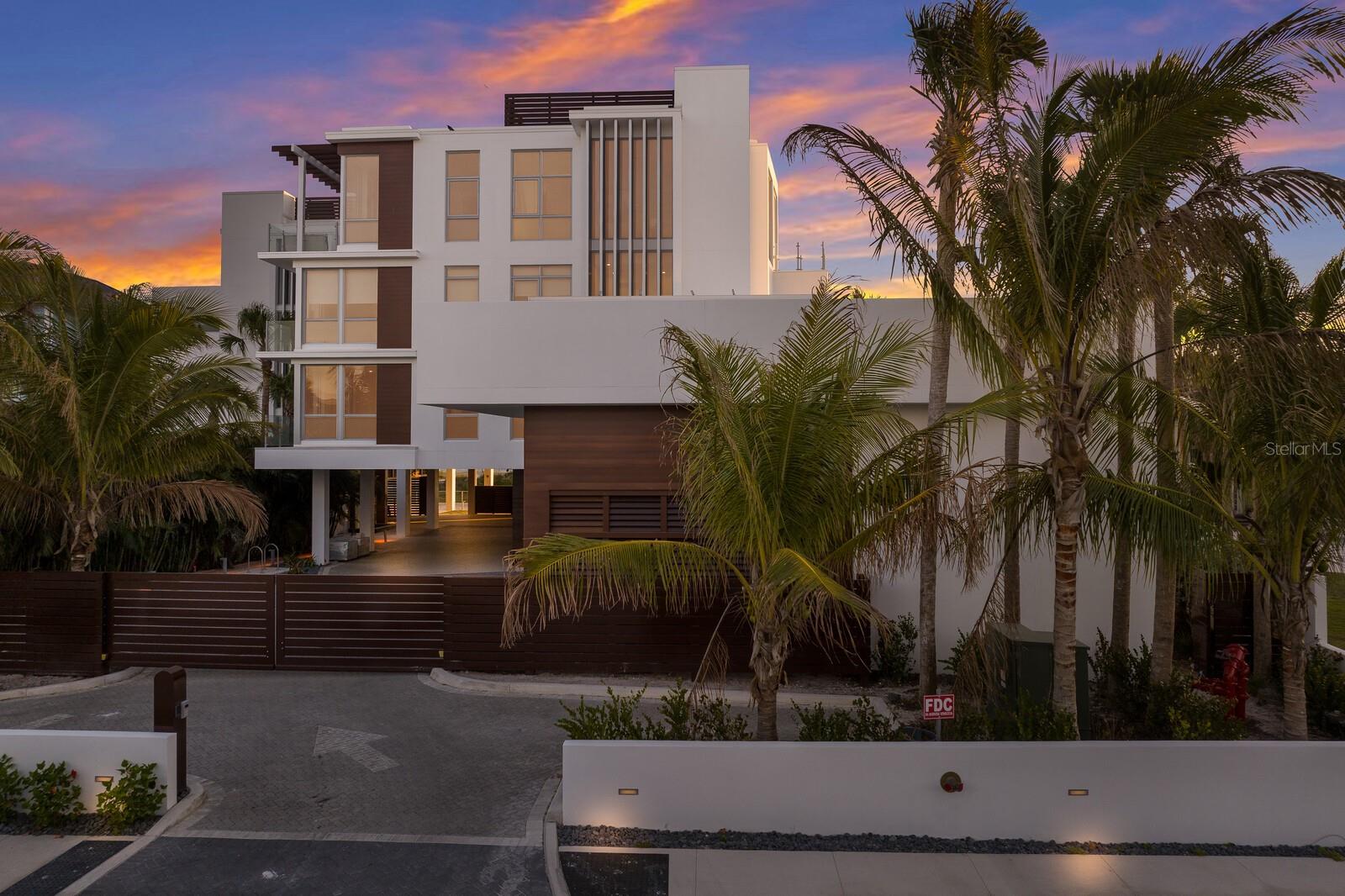 84 Avenida Veneccia Unit 202 & 203, Sarasota, FL 34242