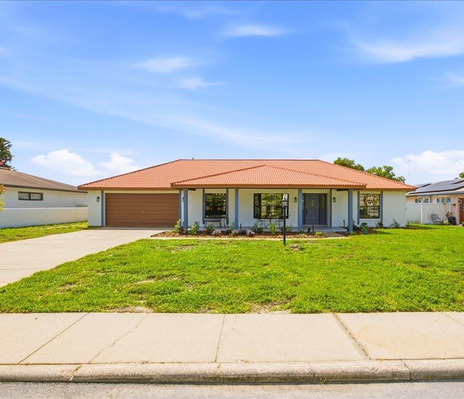 2004 Leisure, Winter Haven, FL 33881