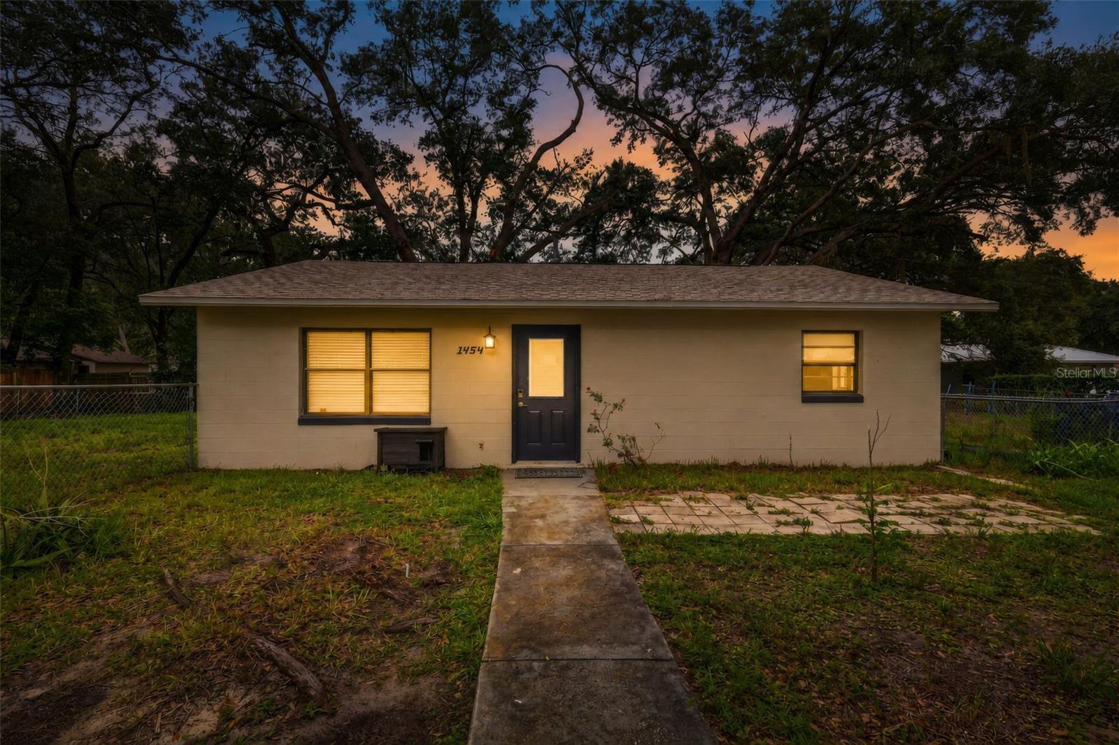 1454 Howard, Groveland, FL 34736