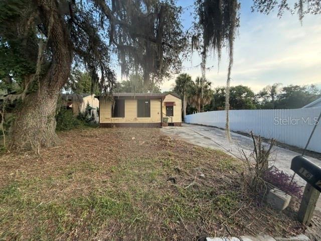 1607 Center, Leesburg, FL 34748