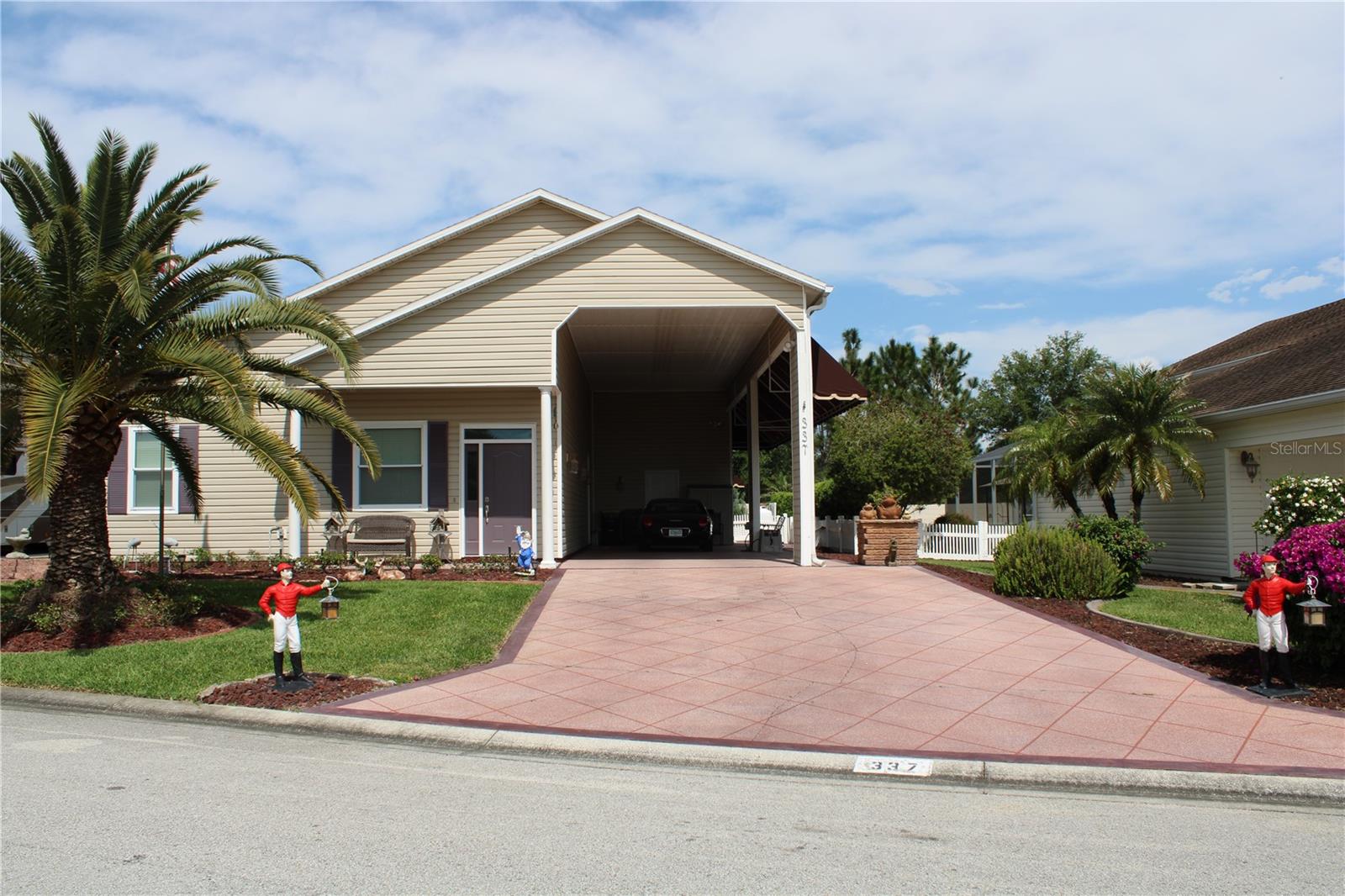 337 Motorcoach, Polk City, FL 33868