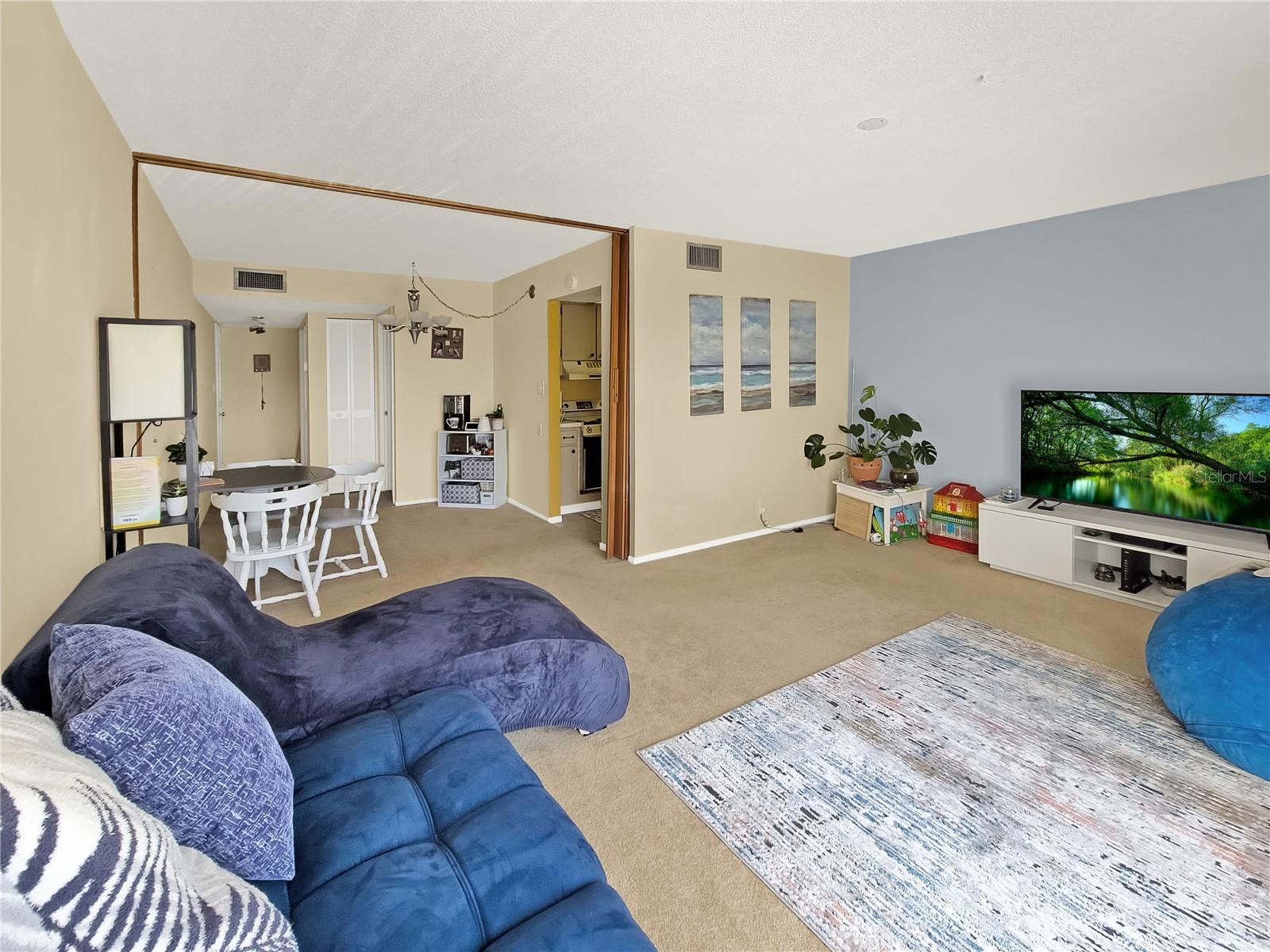 2763 Woodgate Unit 307, Sarasota, FL 34231