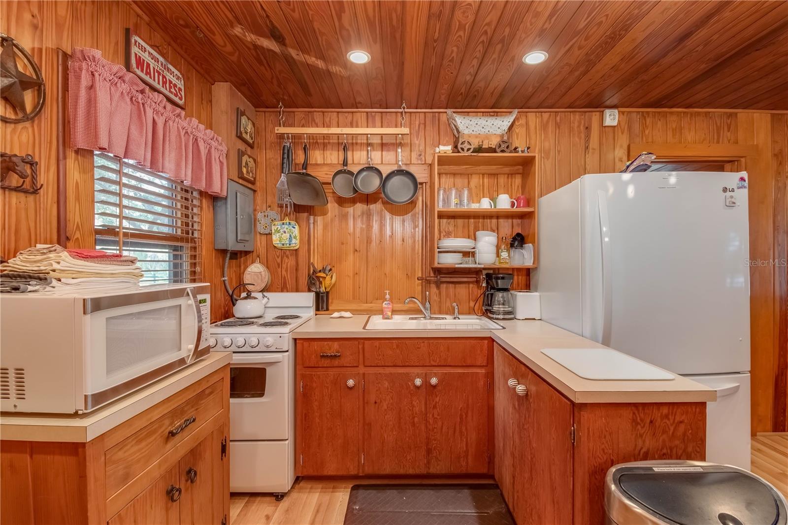 22645 105th Avenue, Fort Mc Coy, FL 32134