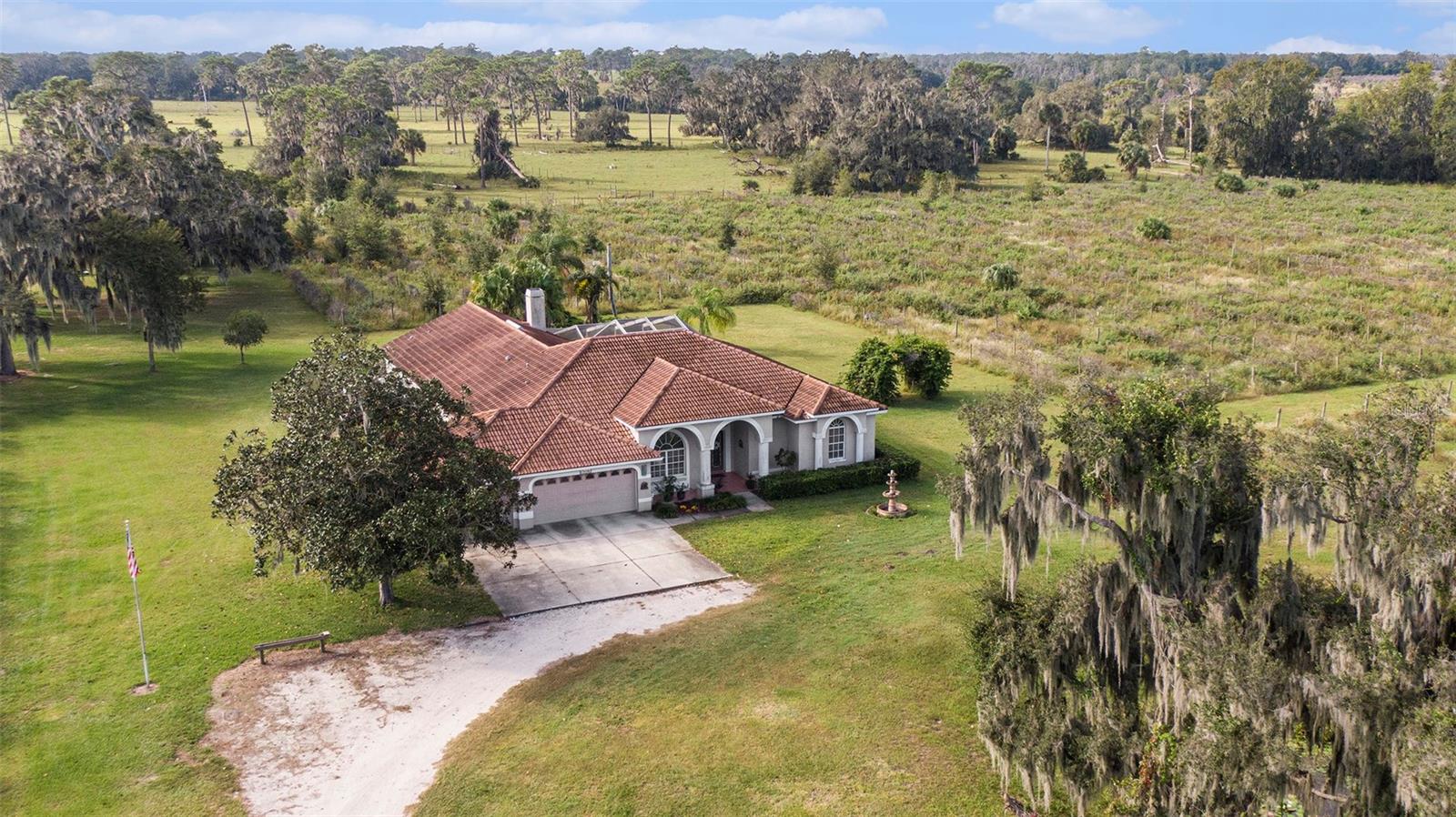 331 Lewis, Lithia, FL 33547