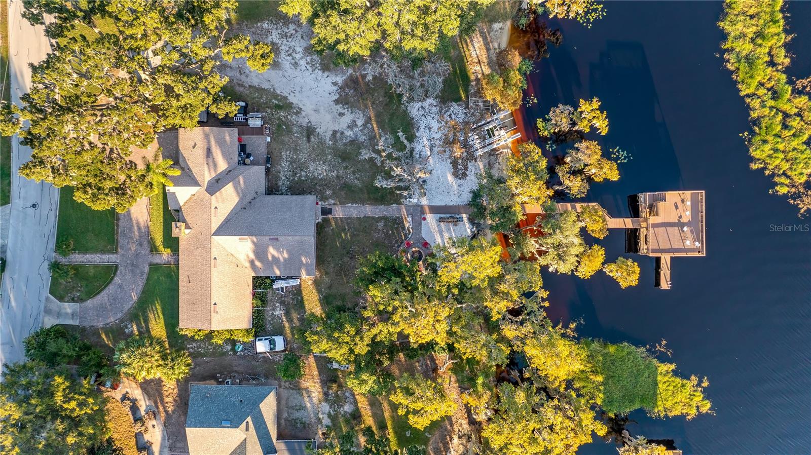 1241 Lakeshore, Clermont, FL 34711