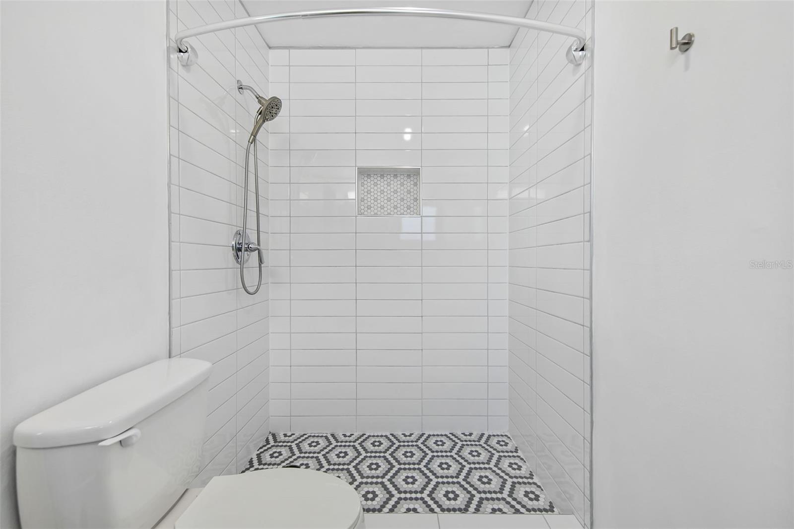 3915 Schwalbe Unit 128, Sarasota, FL 34235