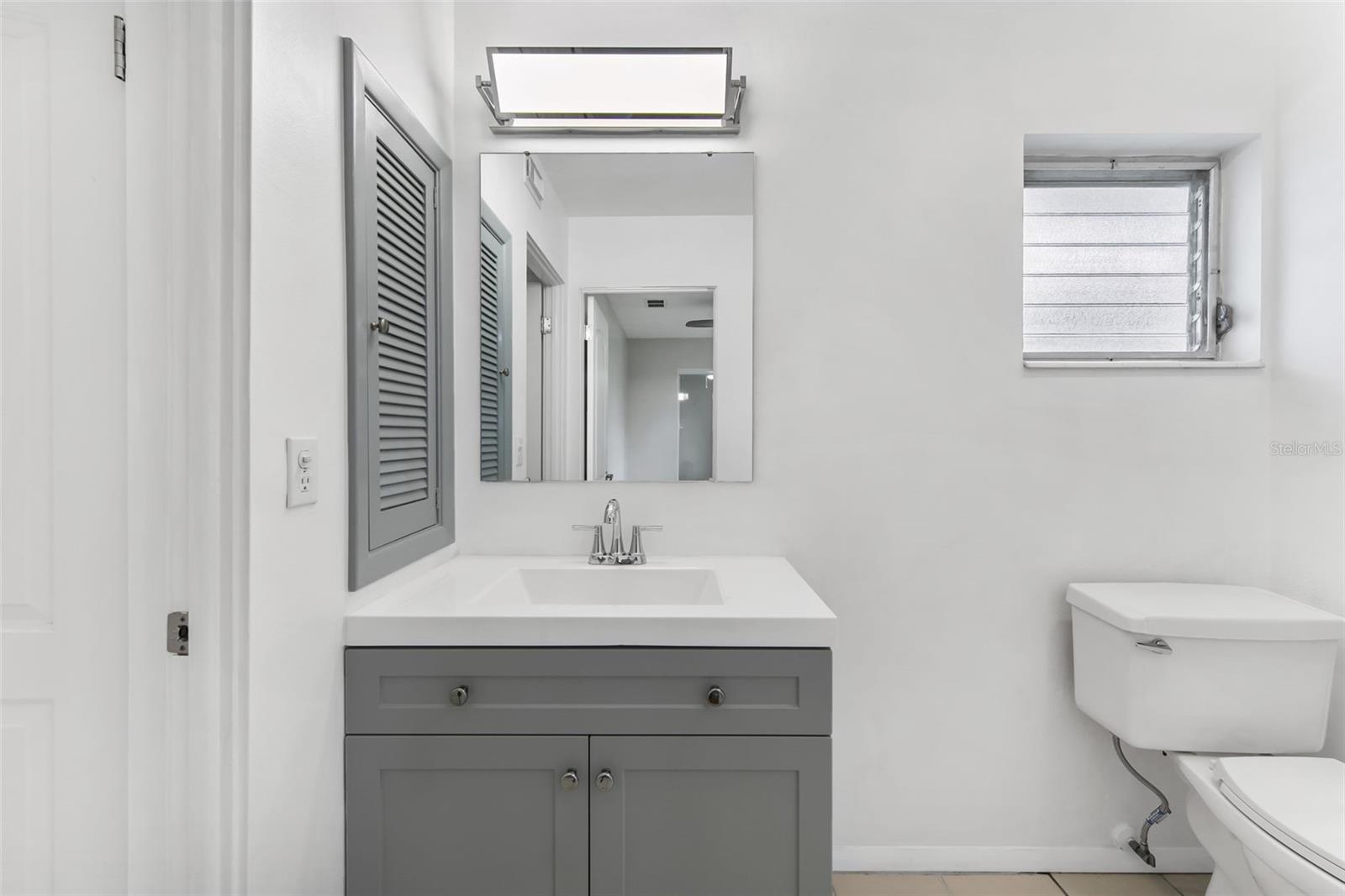 3915 Schwalbe Unit 128, Sarasota, FL 34235