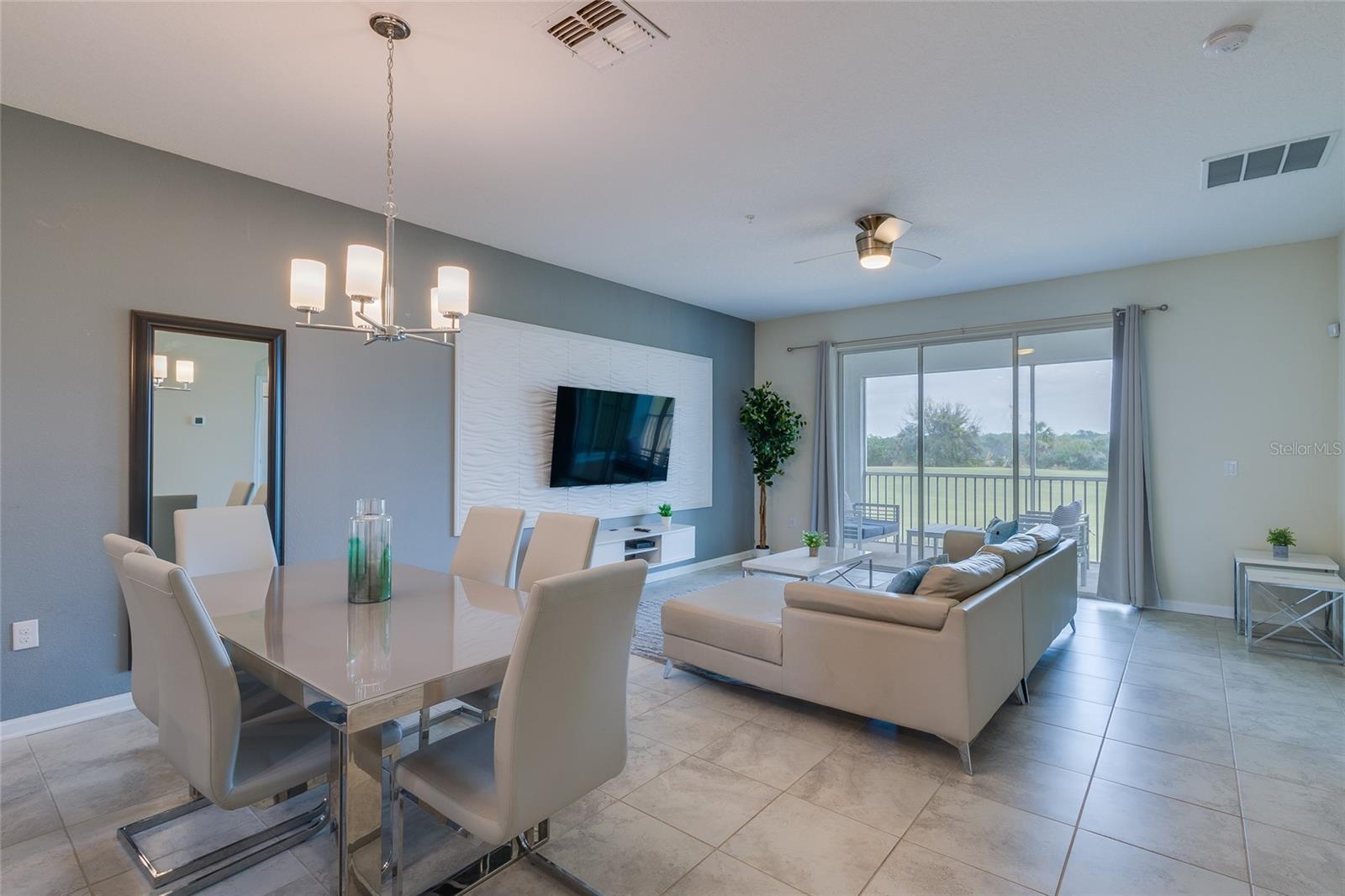 815 Ocean Course Unit 815, Davenport, FL 33896