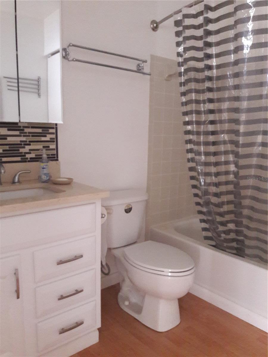 101 Lake Unit 222, Largo, FL 33771