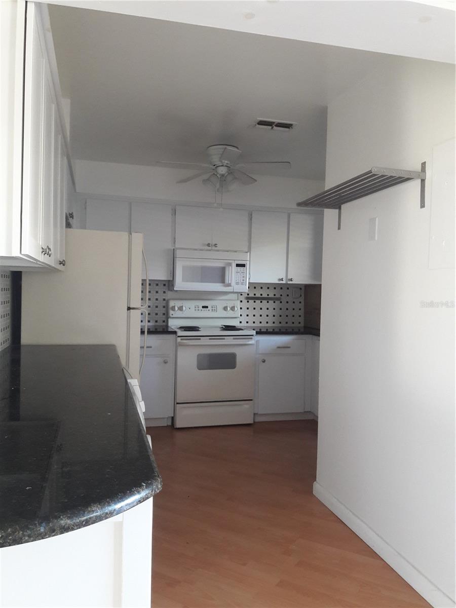 101 Lake Unit 222, Largo, FL 33771