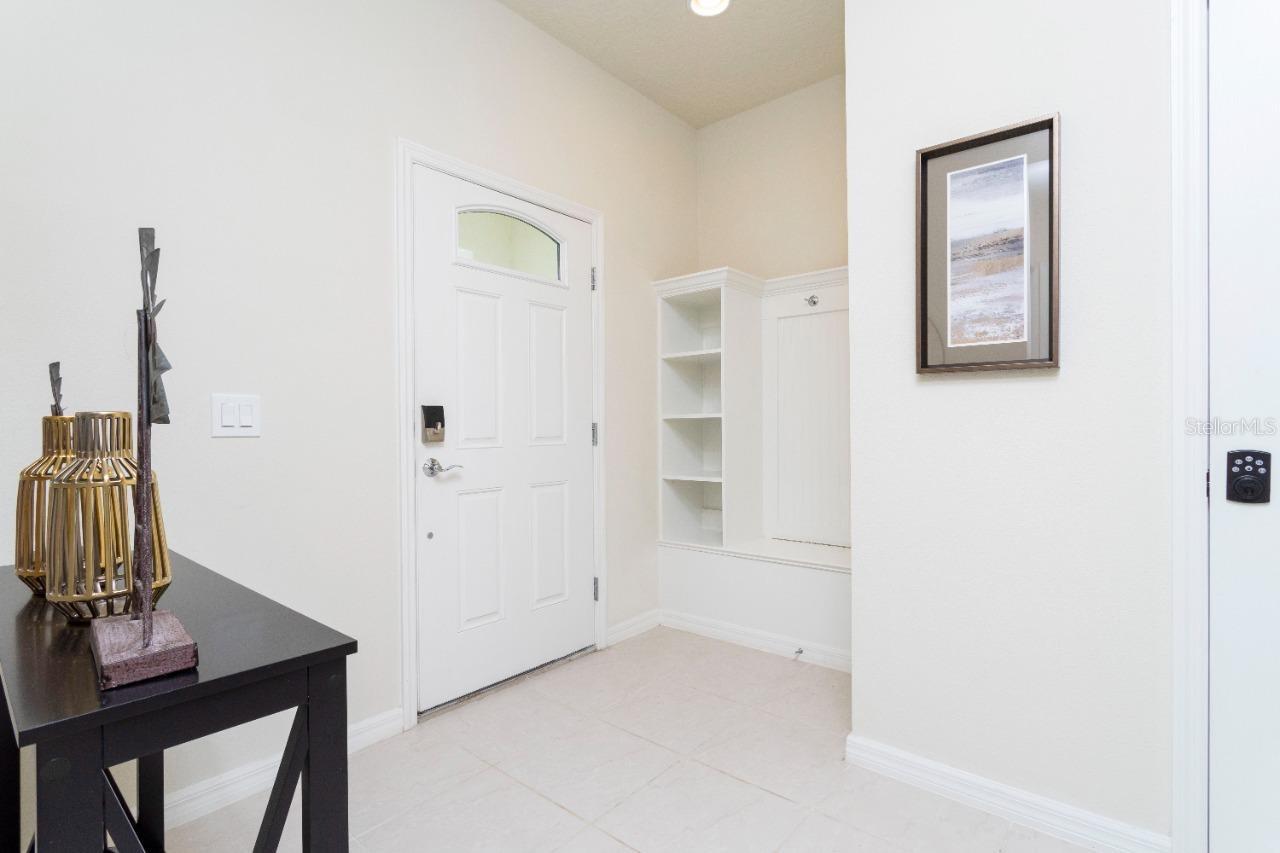 2429 Dubai, Kissimmee, FL 34747