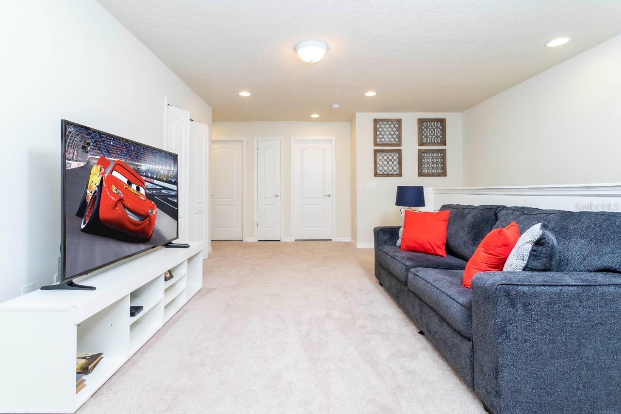 2429 Dubai, Kissimmee, FL 34747