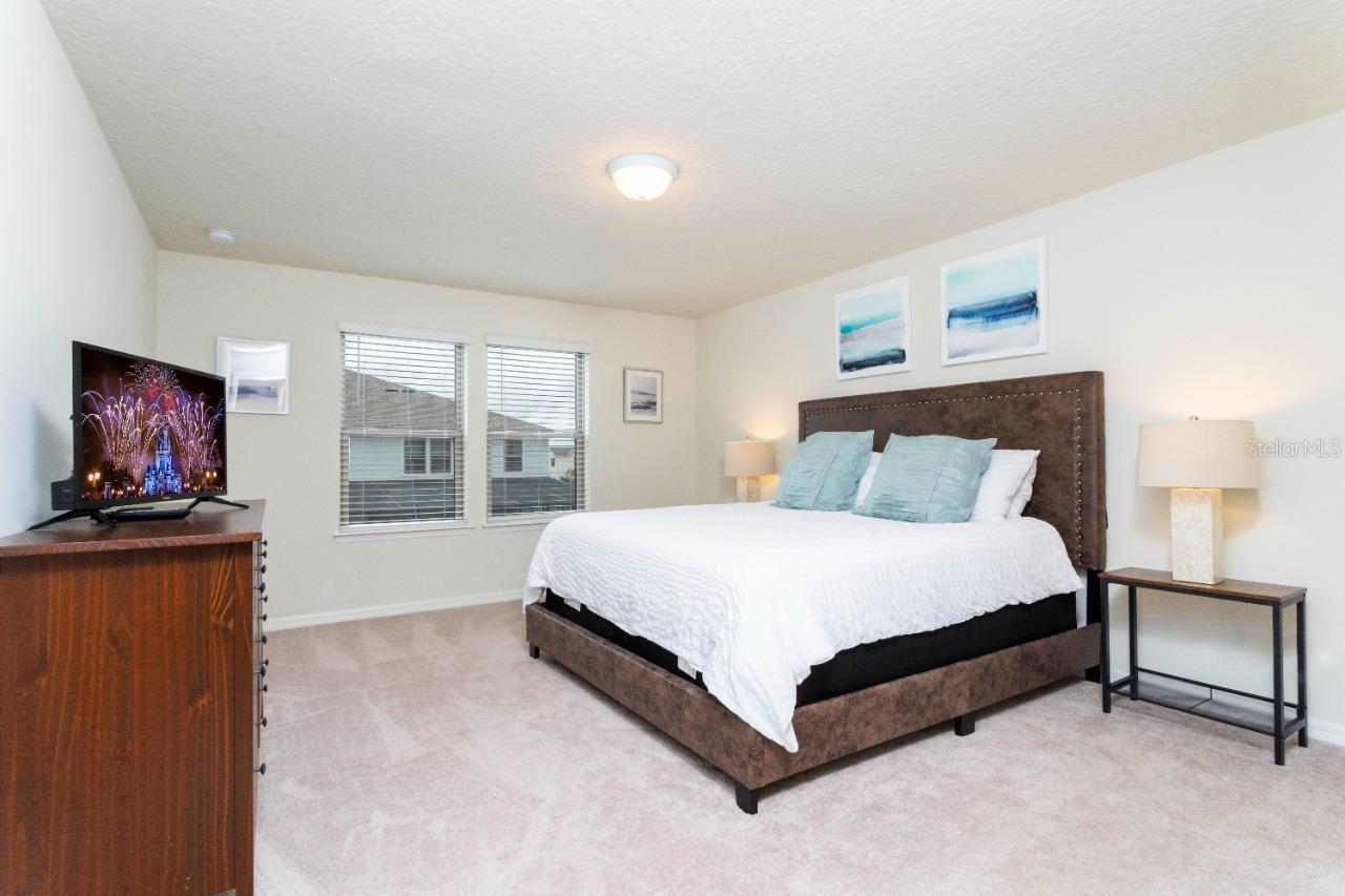 2429 Dubai, Kissimmee, FL 34747