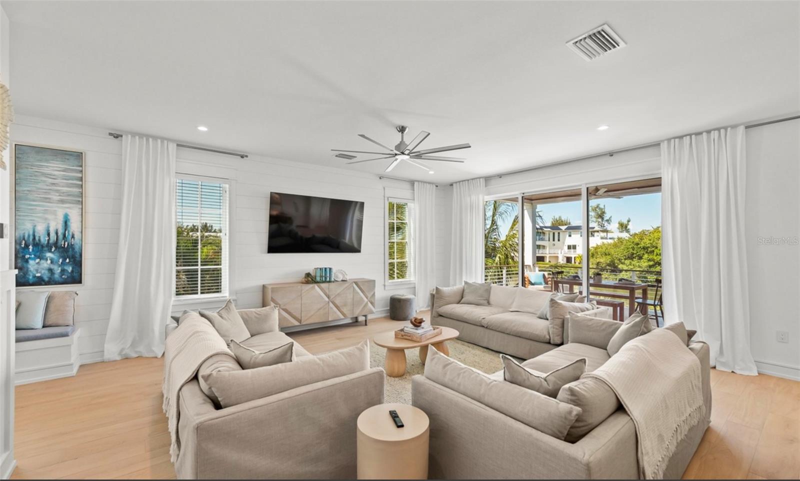 404 North Shore Dr, Anna Maria, FL 34216