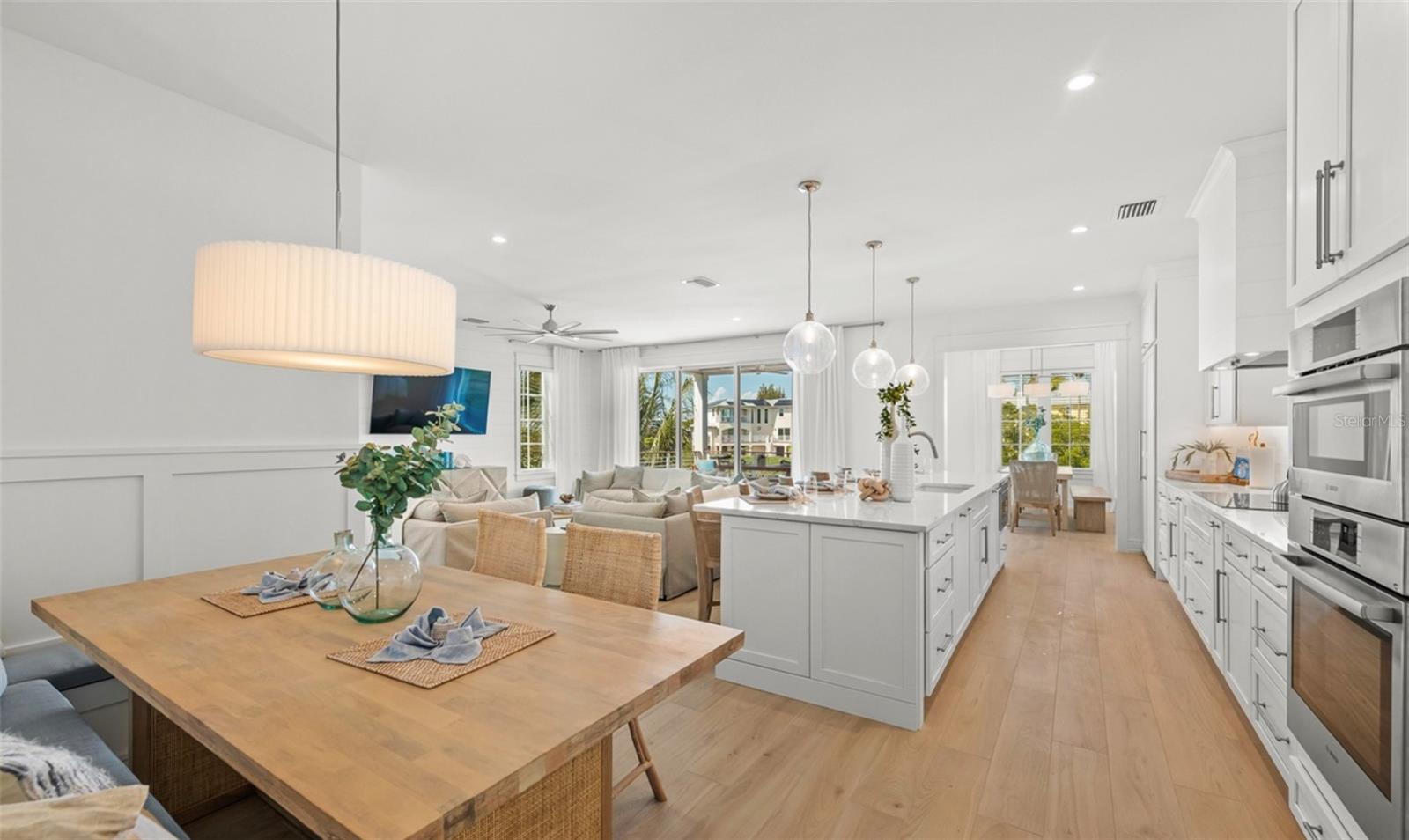 404 North Shore Dr, Anna Maria, FL 34216
