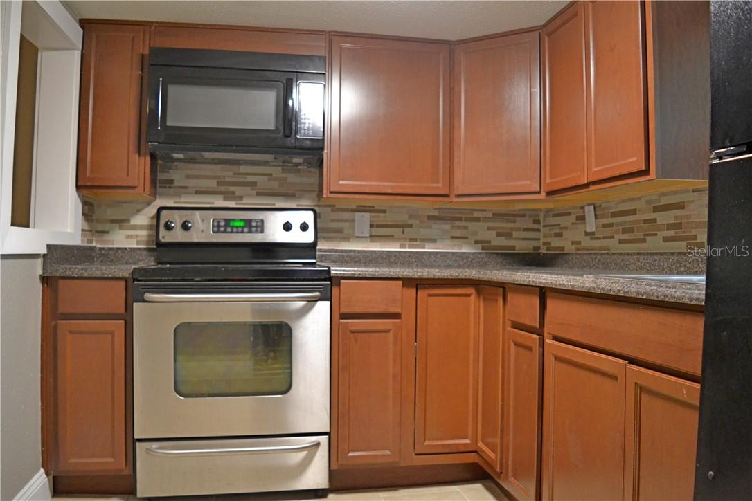 647 Delaware, Deland, FL 32720