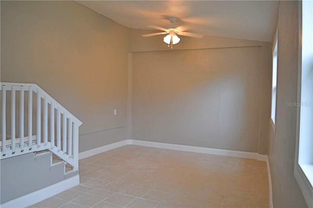 647 Delaware, Deland, FL 32720
