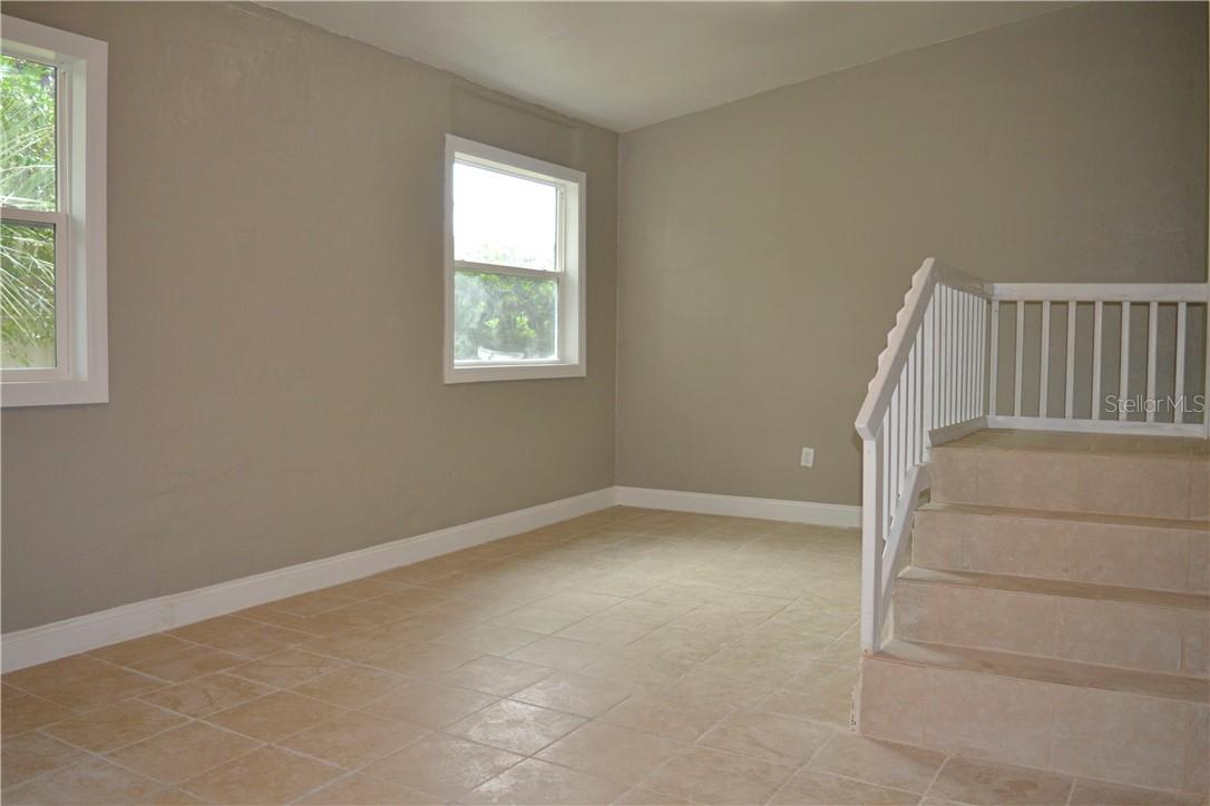 647 Delaware, Deland, FL 32720
