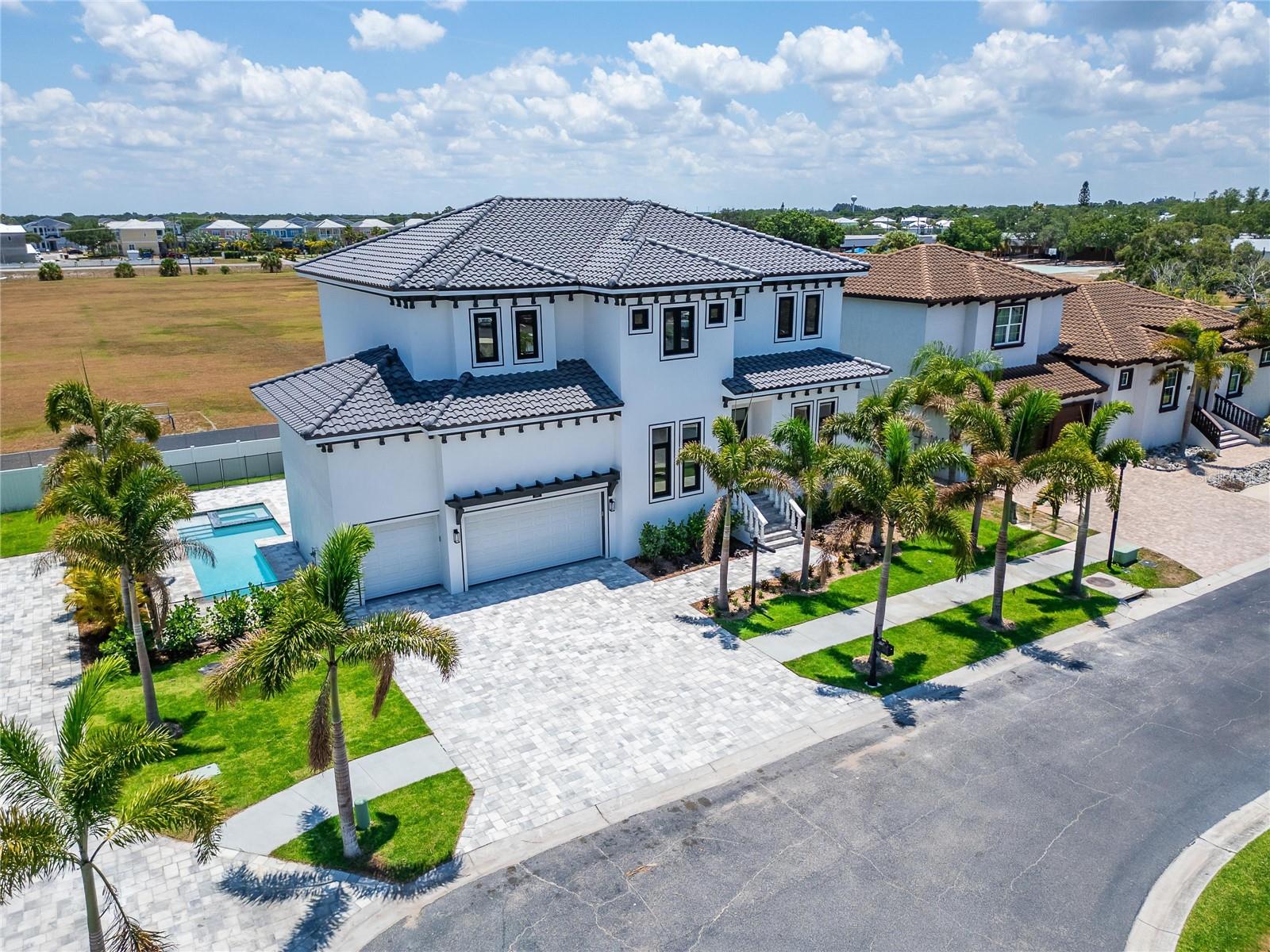 517 Treviso, Apollo Beach, FL 33572
