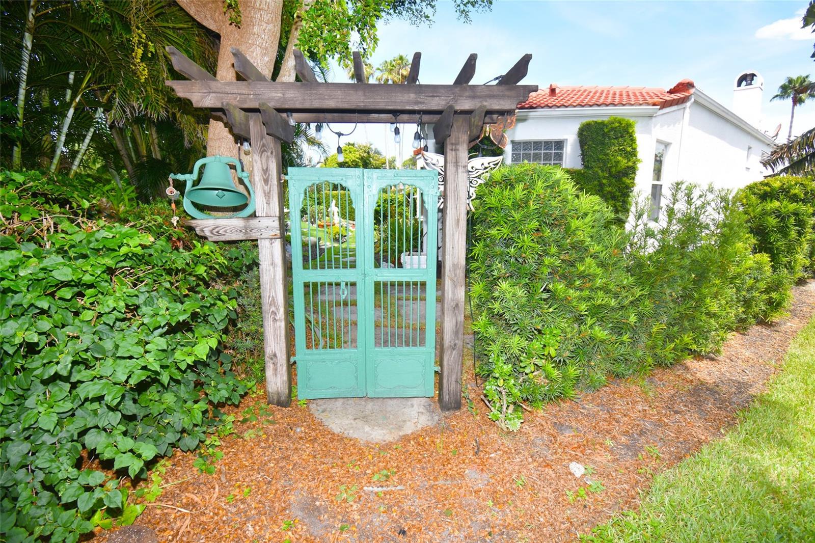 2107 89th St NW, Bradenton, FL 34209