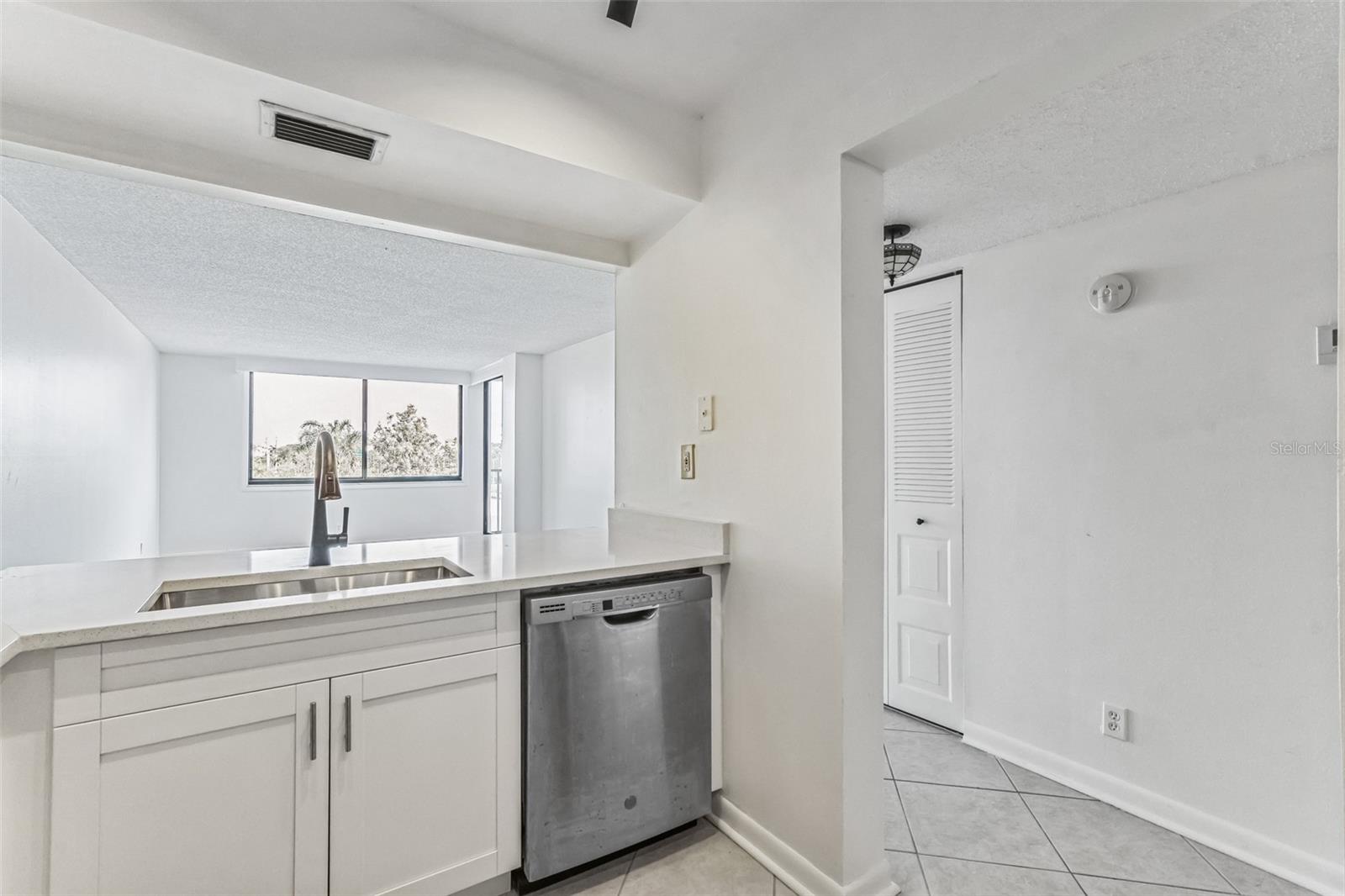 6219 Palma del Mar Unit 301, St Petersburg, FL 33715