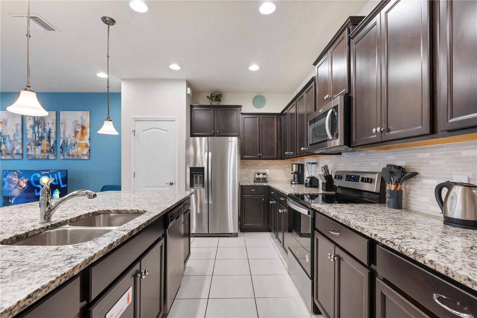 2428 Dubai, Kissimmee, FL 34747