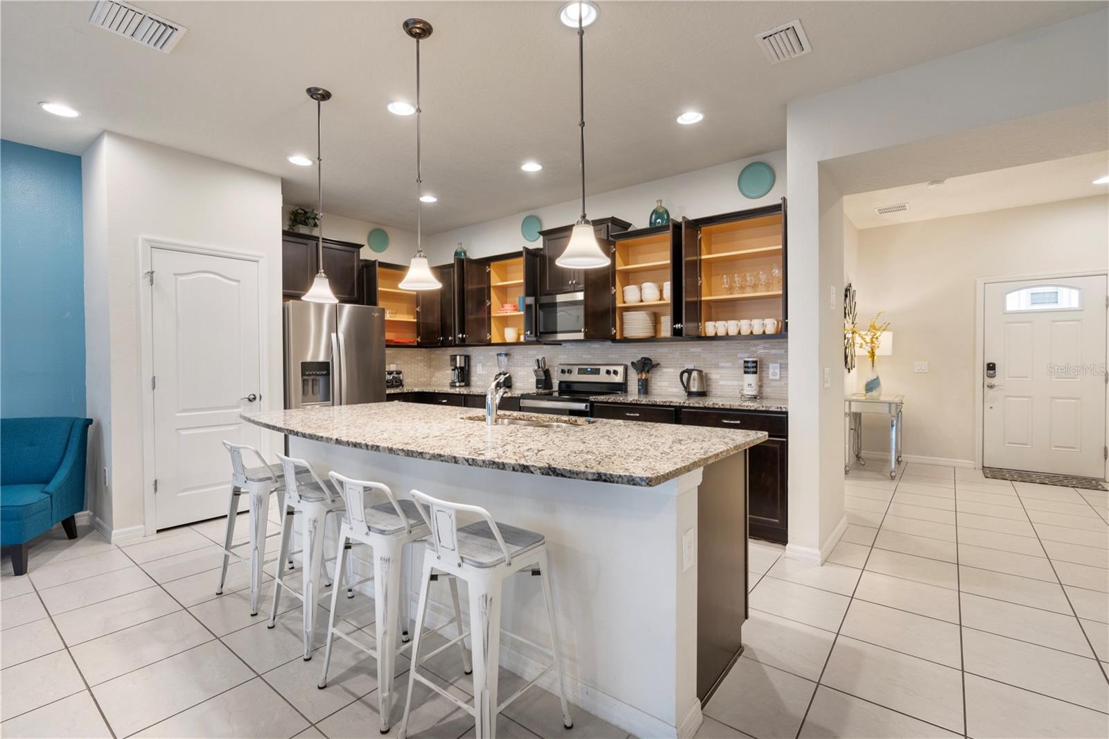 2428 Dubai, Kissimmee, FL 34747