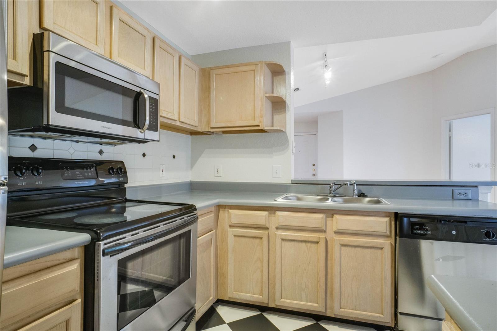7524 Seurat Unit 12301, Orlando, FL 32819