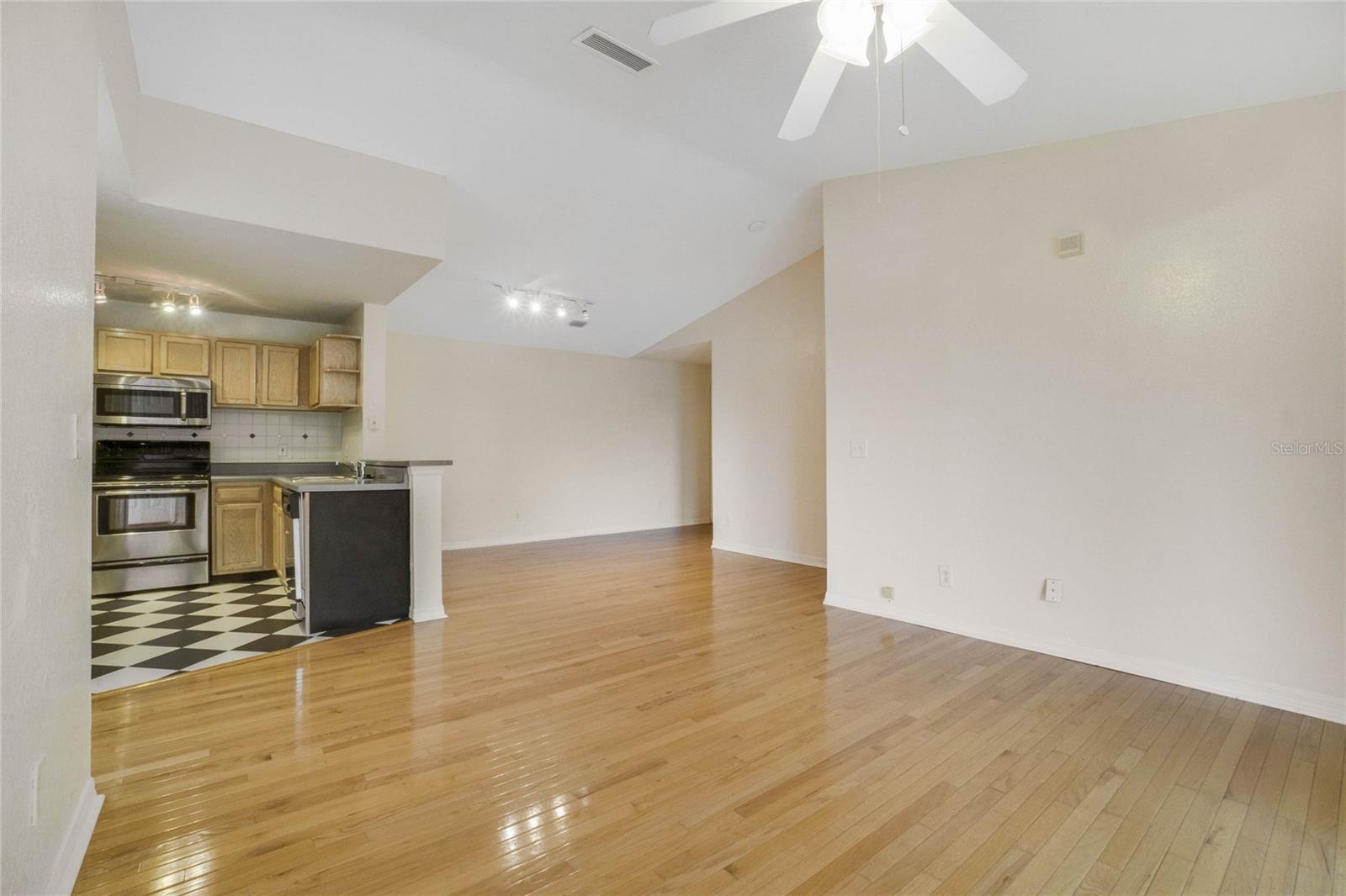 7524 Seurat Unit 12301, Orlando, FL 32819