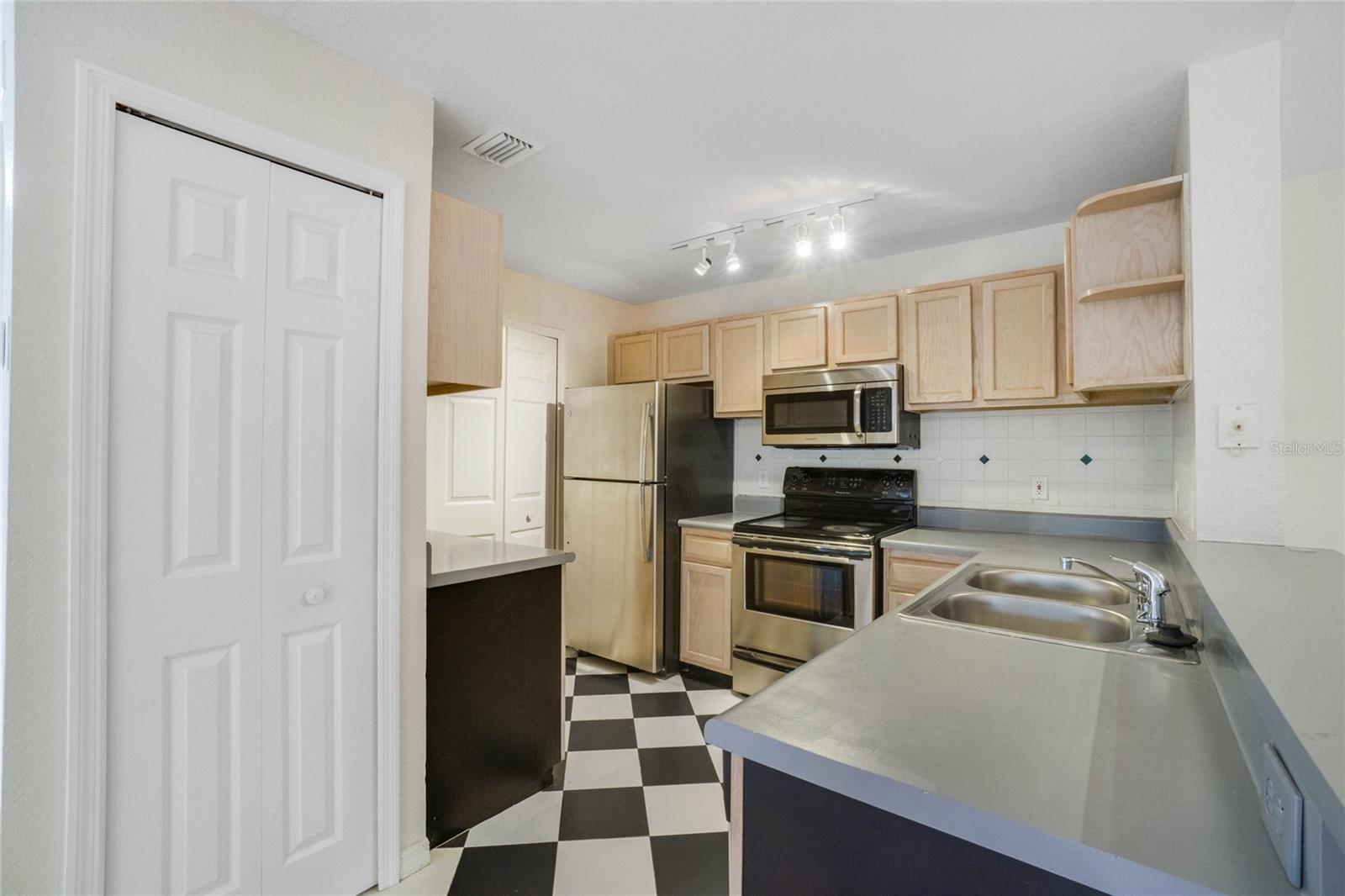 7524 Seurat Unit 12301, Orlando, FL 32819