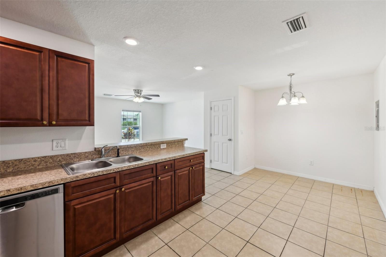 210 Majors Unit B, Kissimmee, FL 34743