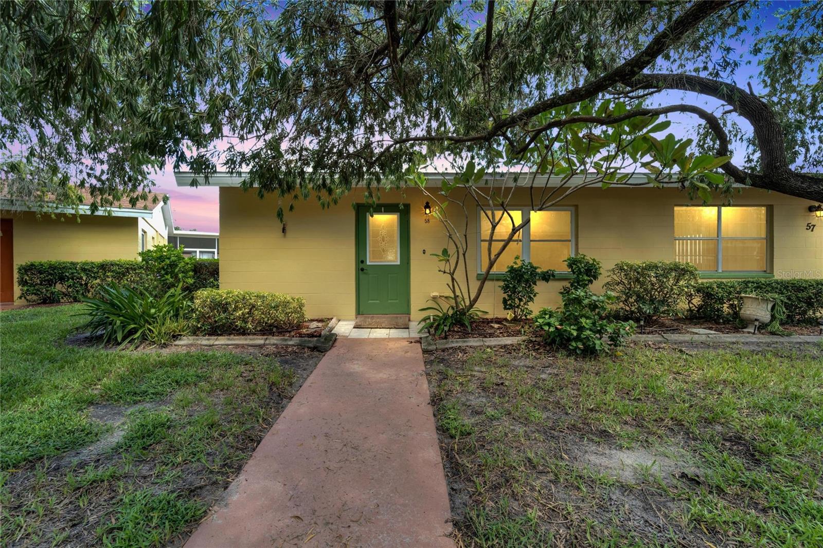401 Dorchester Unit 58, Sun City Center, FL 33573