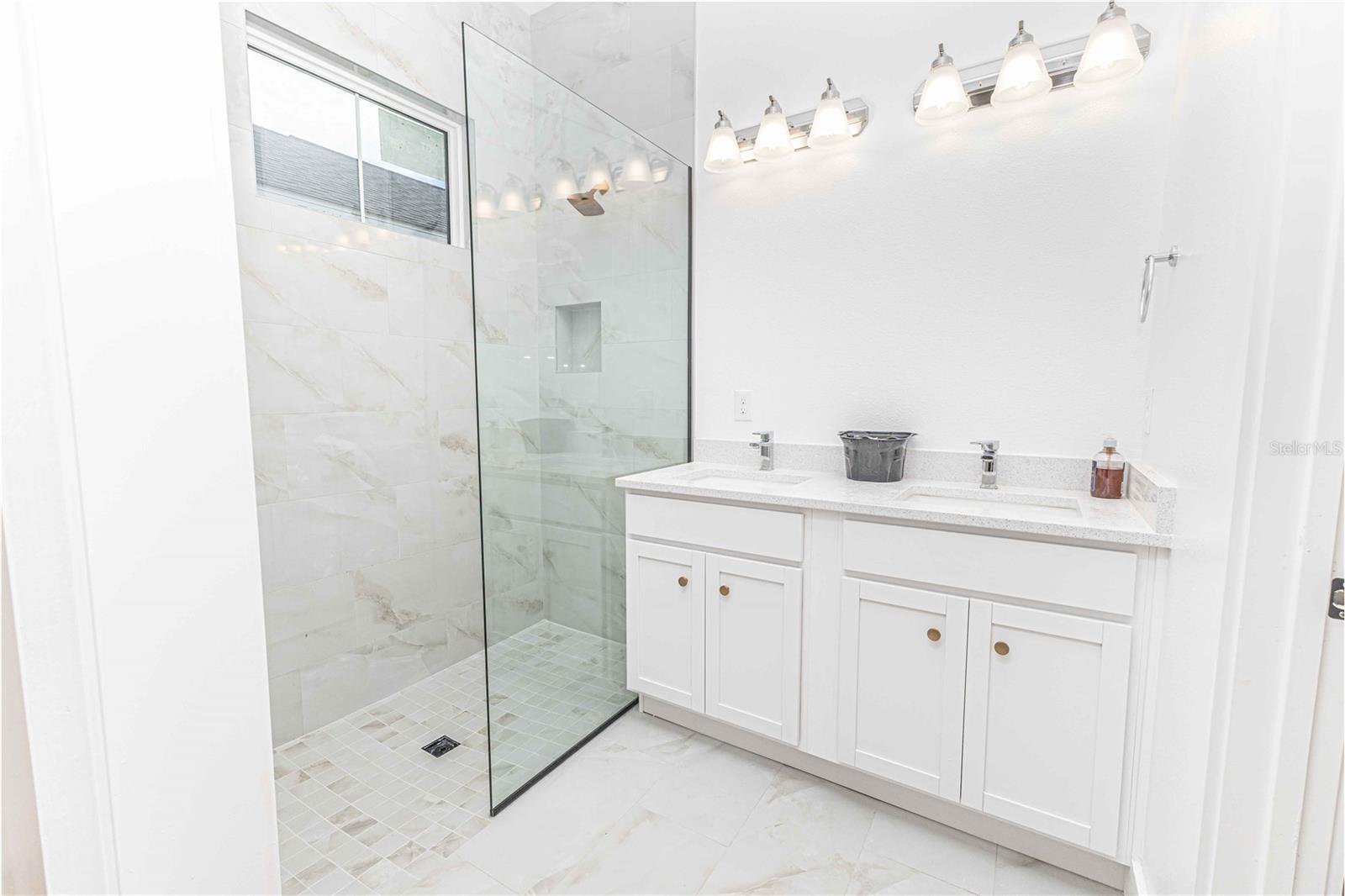 10619 Grand Oaks, Oxford, FL 34484