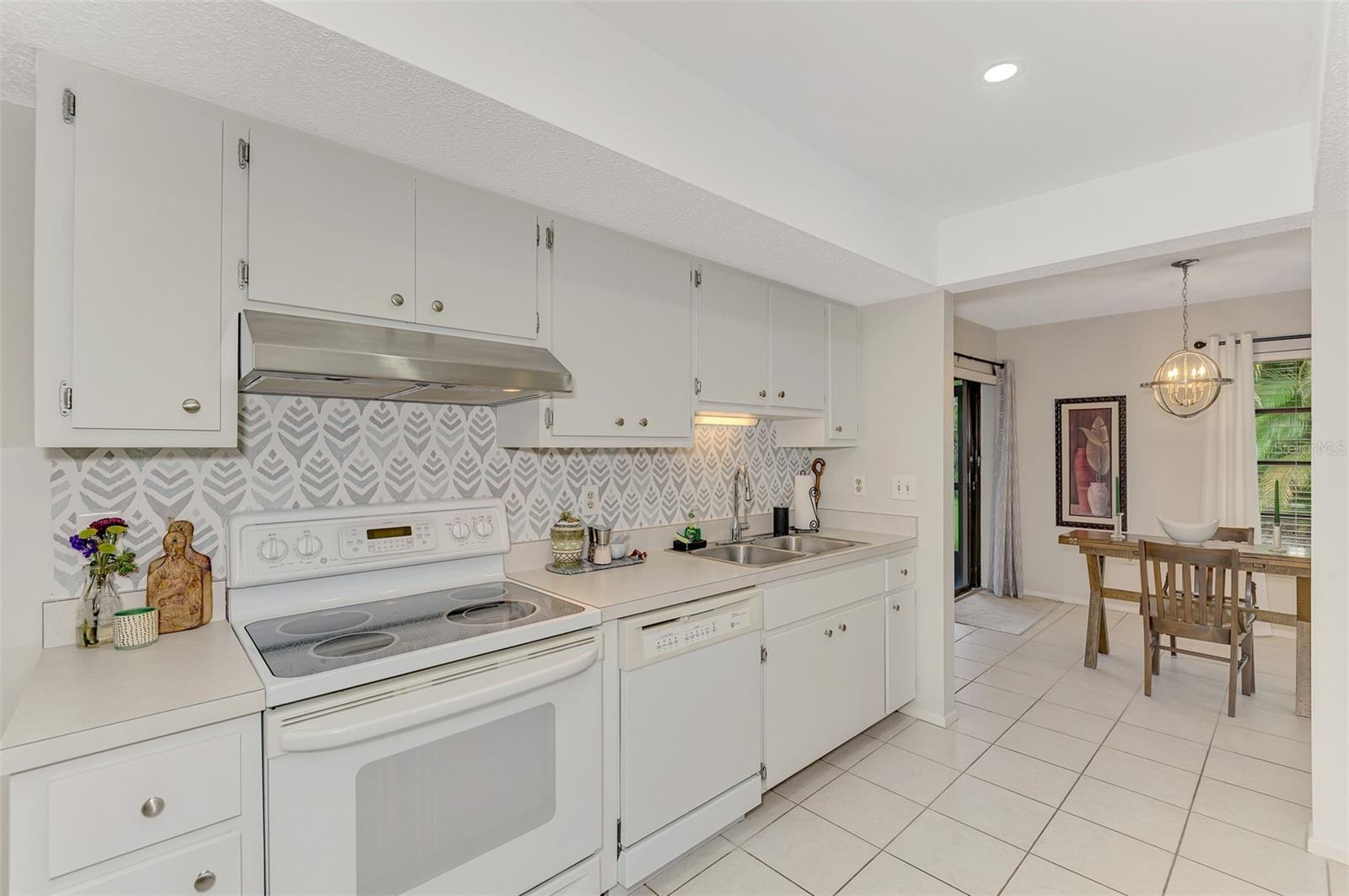 5103 Greencroft, Sarasota, FL 34235