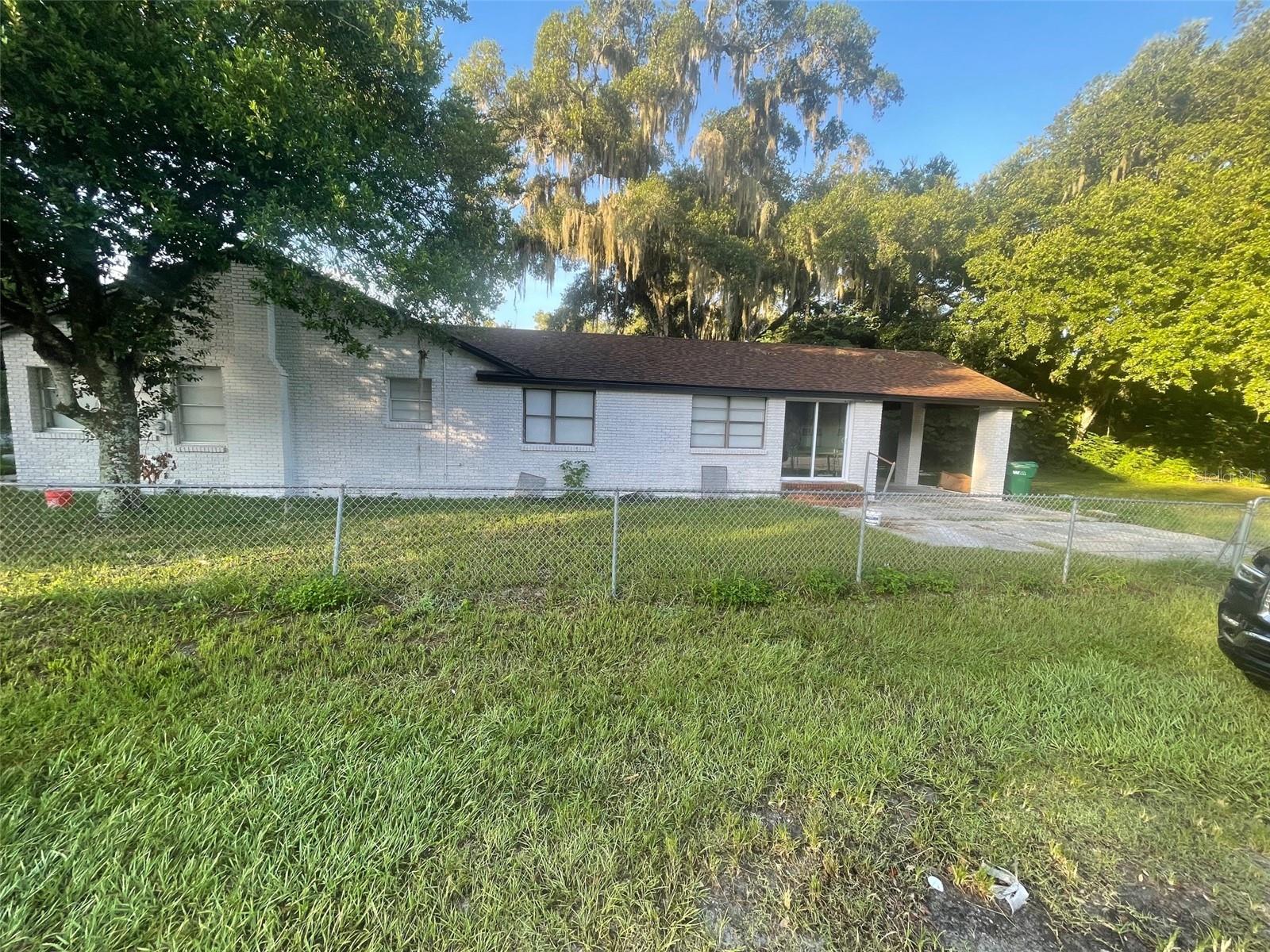 401 Martin Luther King Jr, Wildwood, FL 34785