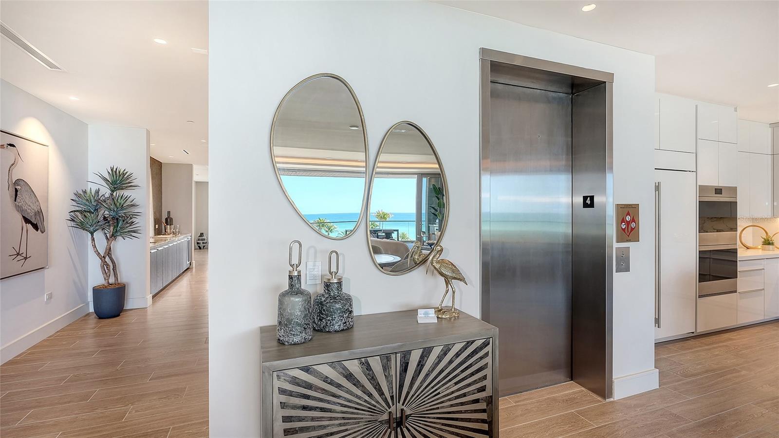 1561 Gulf of Mexico Unit 403, Longboat Key, FL 34228