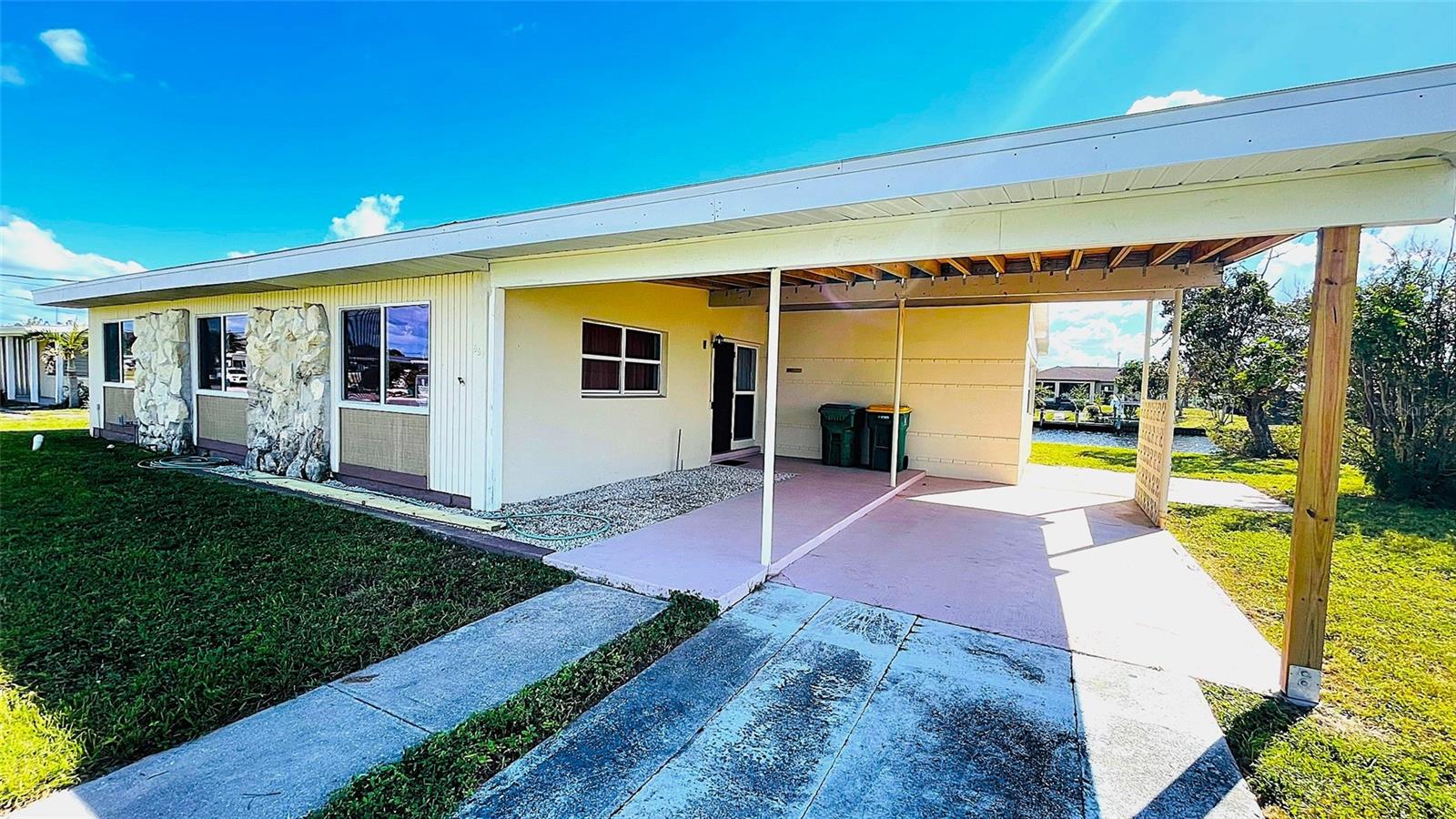 554 Lindley, Port Charlotte, FL 33952