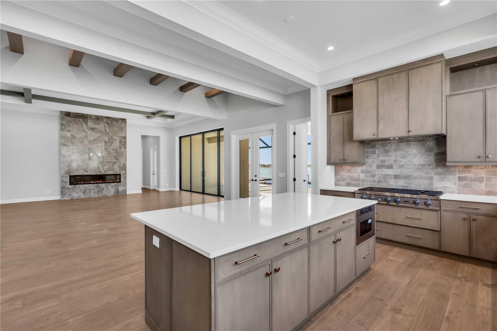 1018 Blue Shell, Sarasota, FL 34240