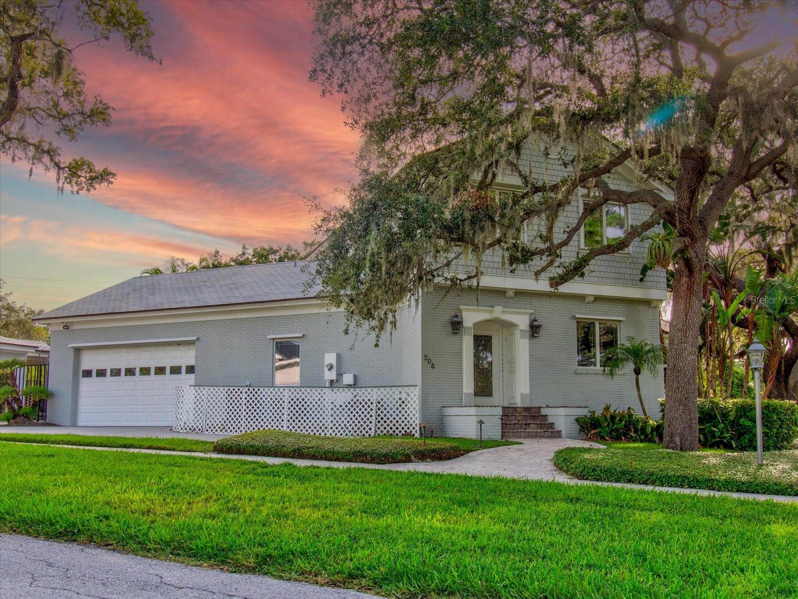 518 Riverside, Tarpon Springs, FL 34689
