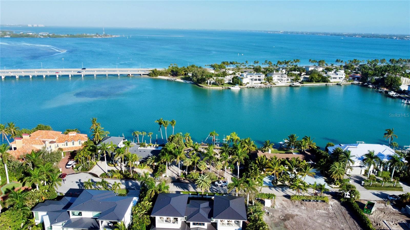 109 Warbler, Sarasota, FL 34236