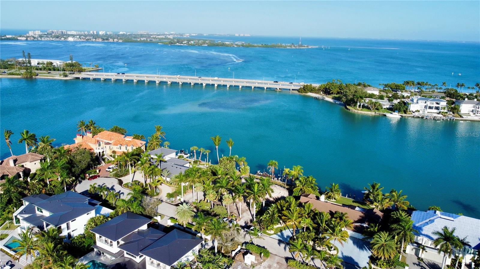 109 Warbler, Sarasota, FL 34236