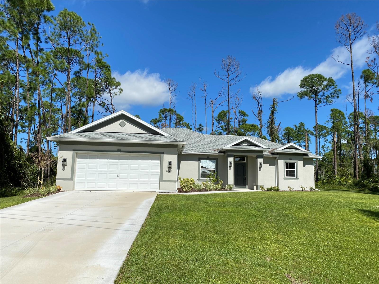 1828 Spaniel, North Port, FL 34288