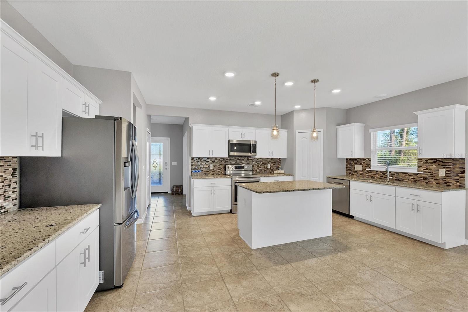 2179 W Price Blvd, North Port, FL 34286