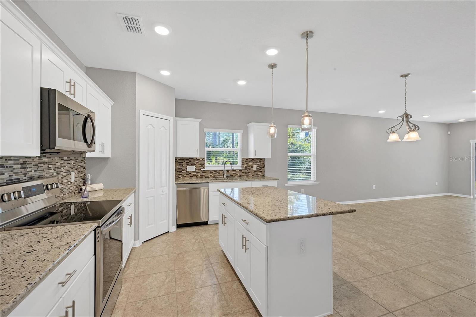 2179 W Price Blvd, North Port, FL 34286