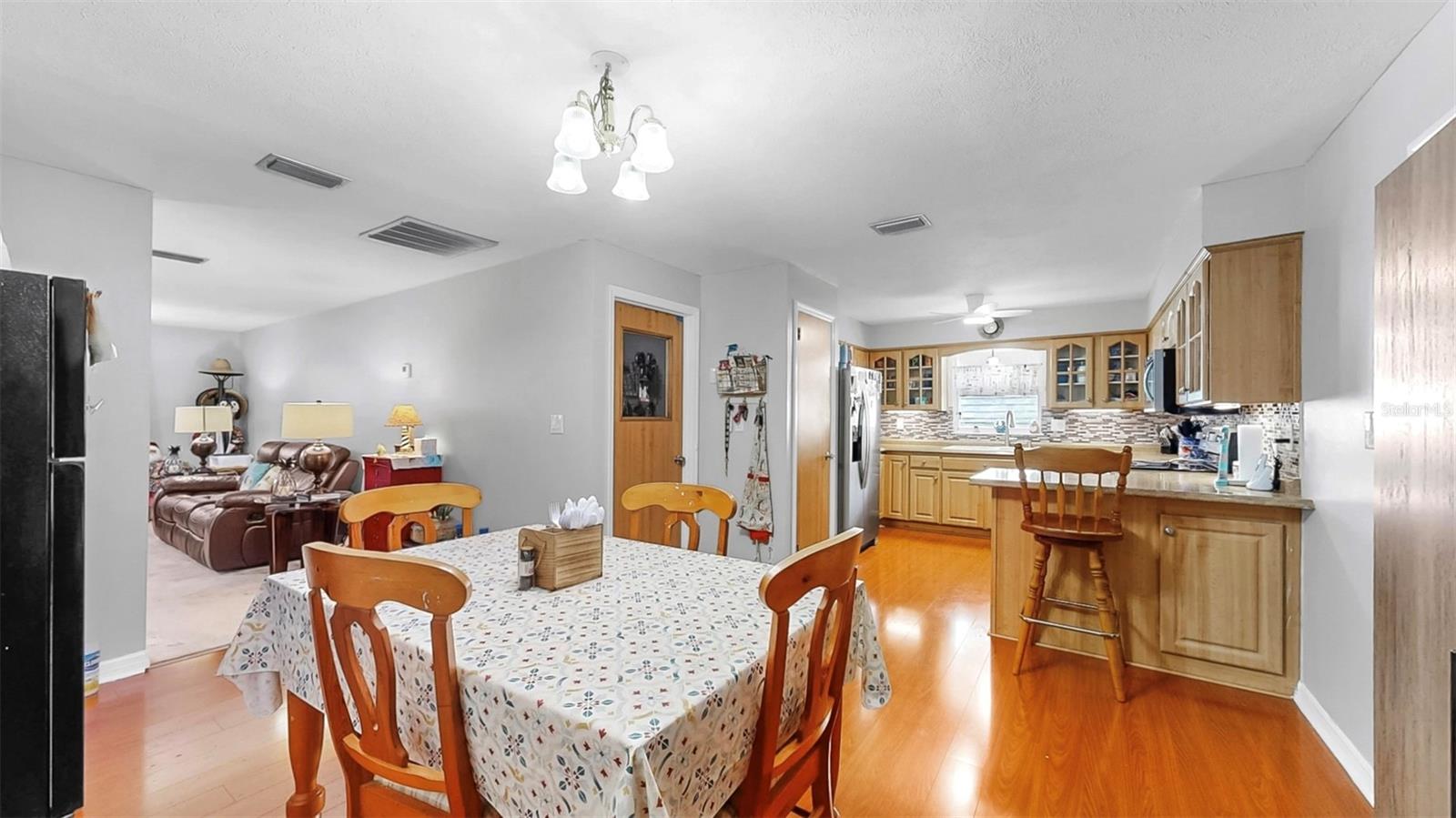 38919 3rd, Zephyrhills, FL 33542