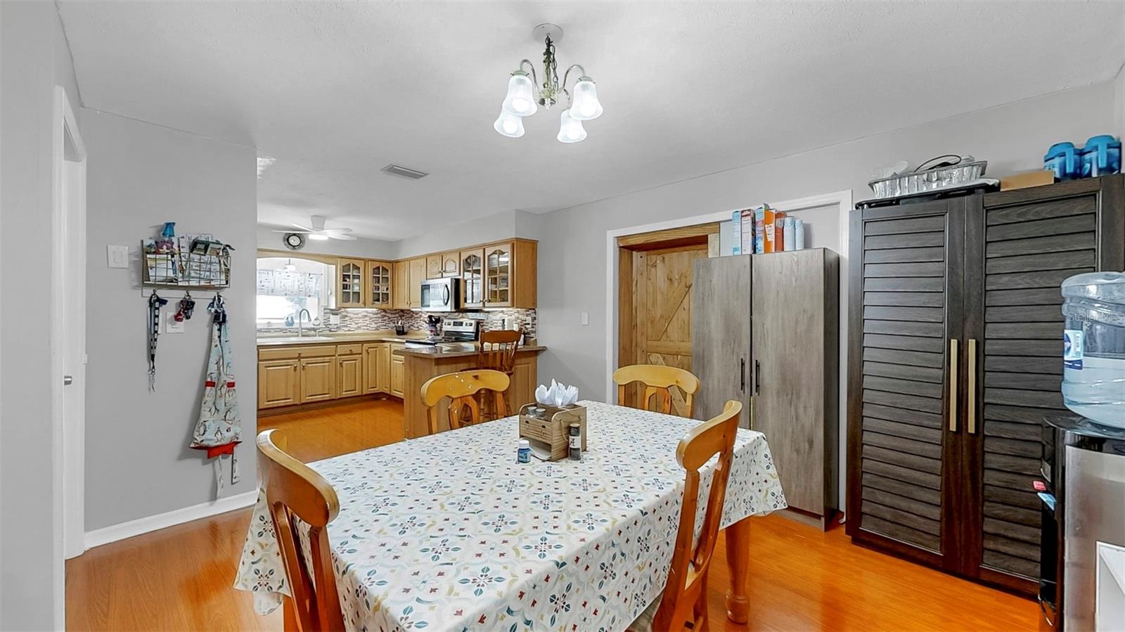 38919 3rd, Zephyrhills, FL 33542