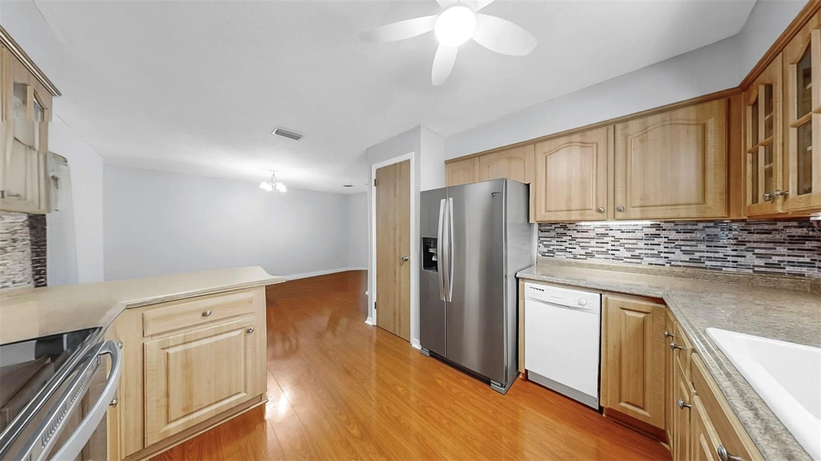 38919 3rd, Zephyrhills, FL 33542