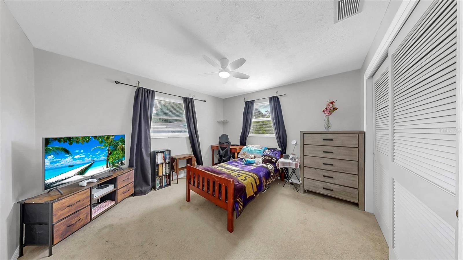 38919 3rd, Zephyrhills, FL 33542