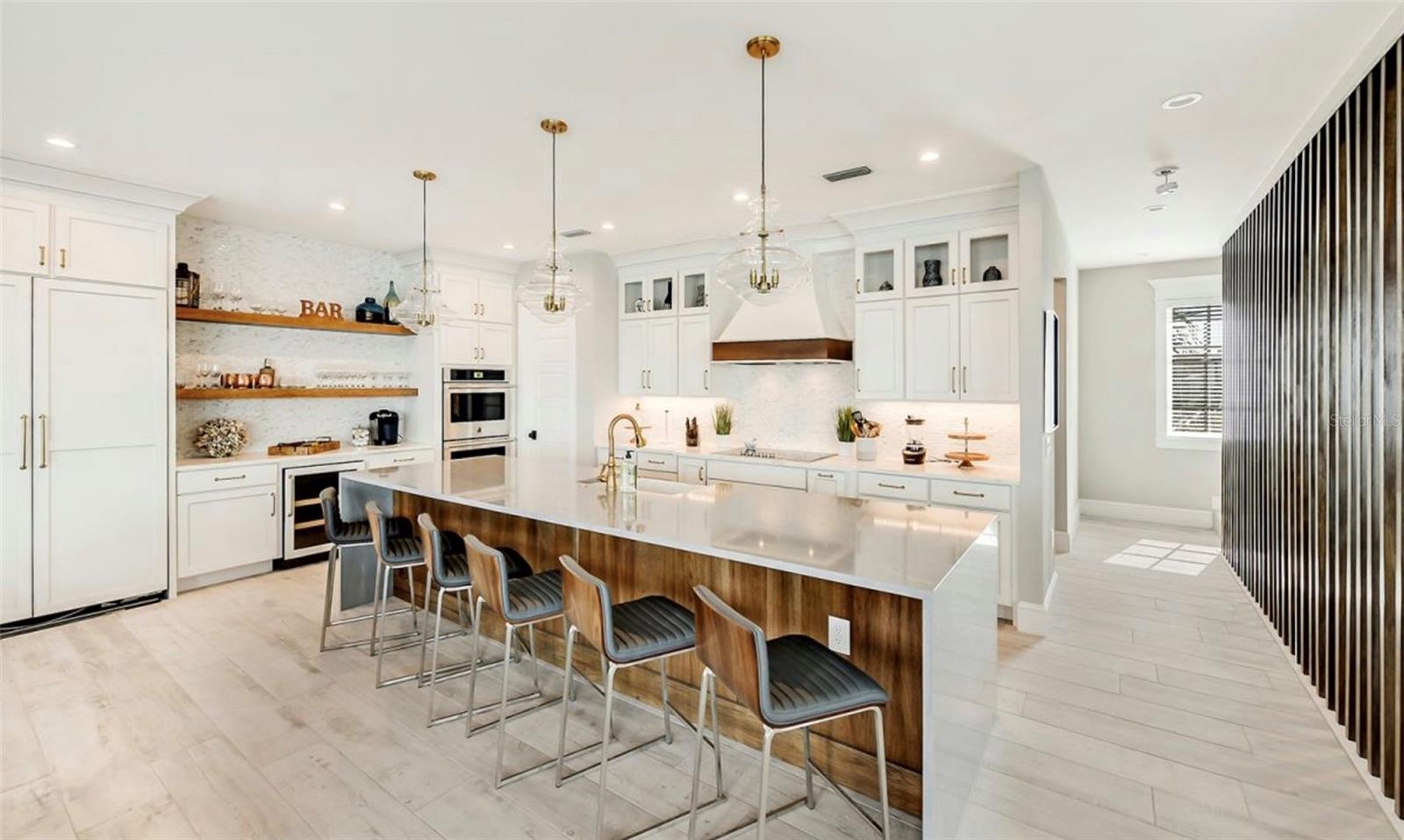 2516 Avenue A, Bradenton Beach, FL 34217