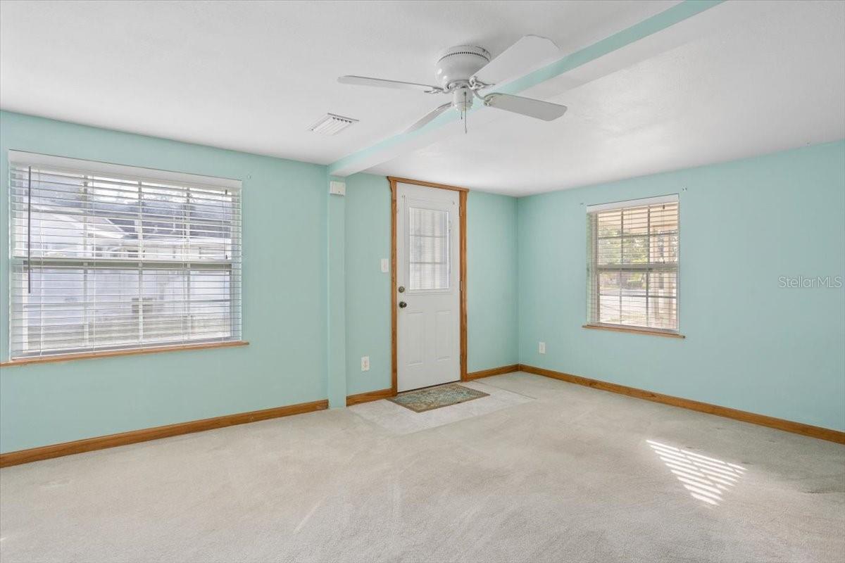 6 Seminole, Bradenton, FL 34208